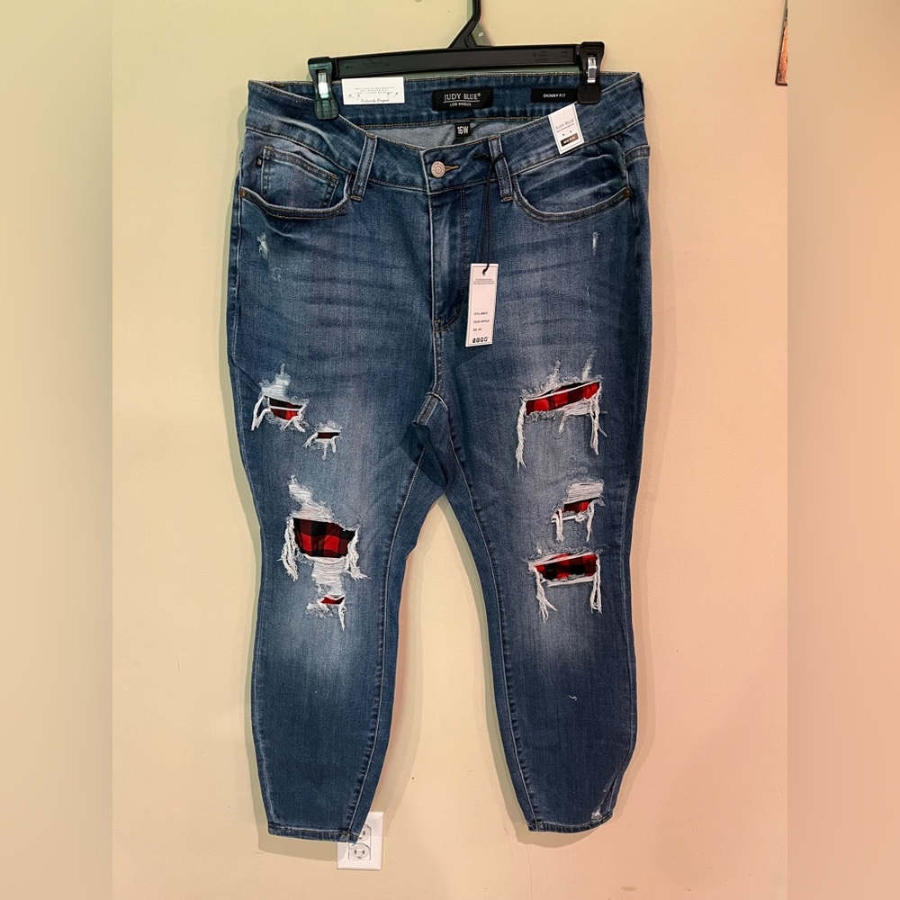 Judy Blue Distressed skinny jeans 16W with buffalo plaid patches